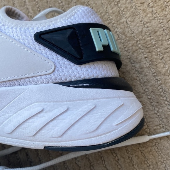 PUMA Sneakers, White, size 8 - Picture 14 of 16